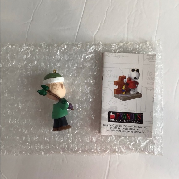 Hallmark Keepsake Christmas Ornament - A Snoopy Christmas - Linus - Picture 4 of 8